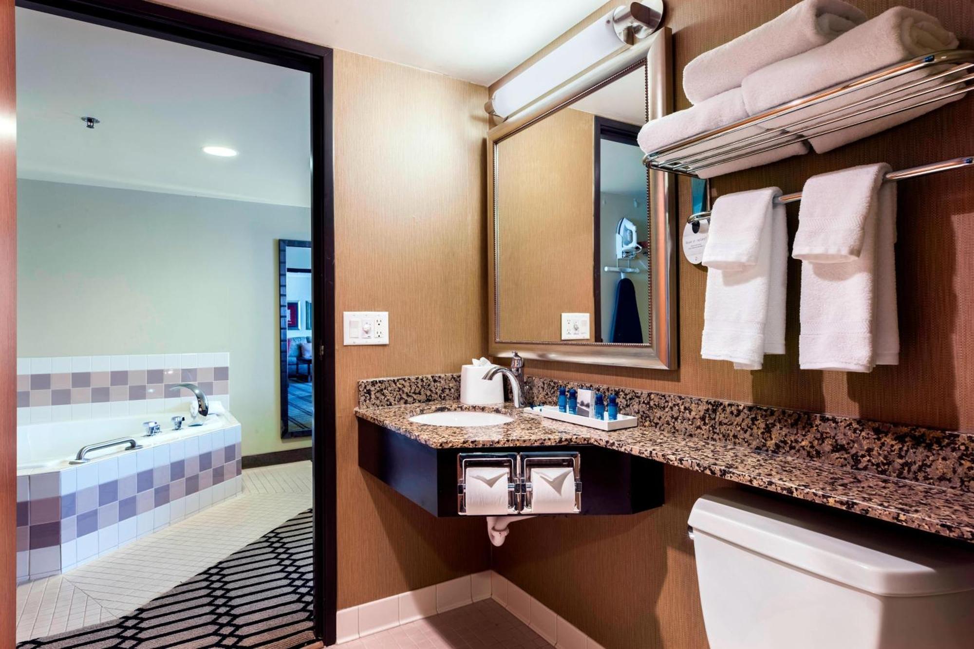 Delta Hotels By Marriott Fargo Dış mekan fotoğraf