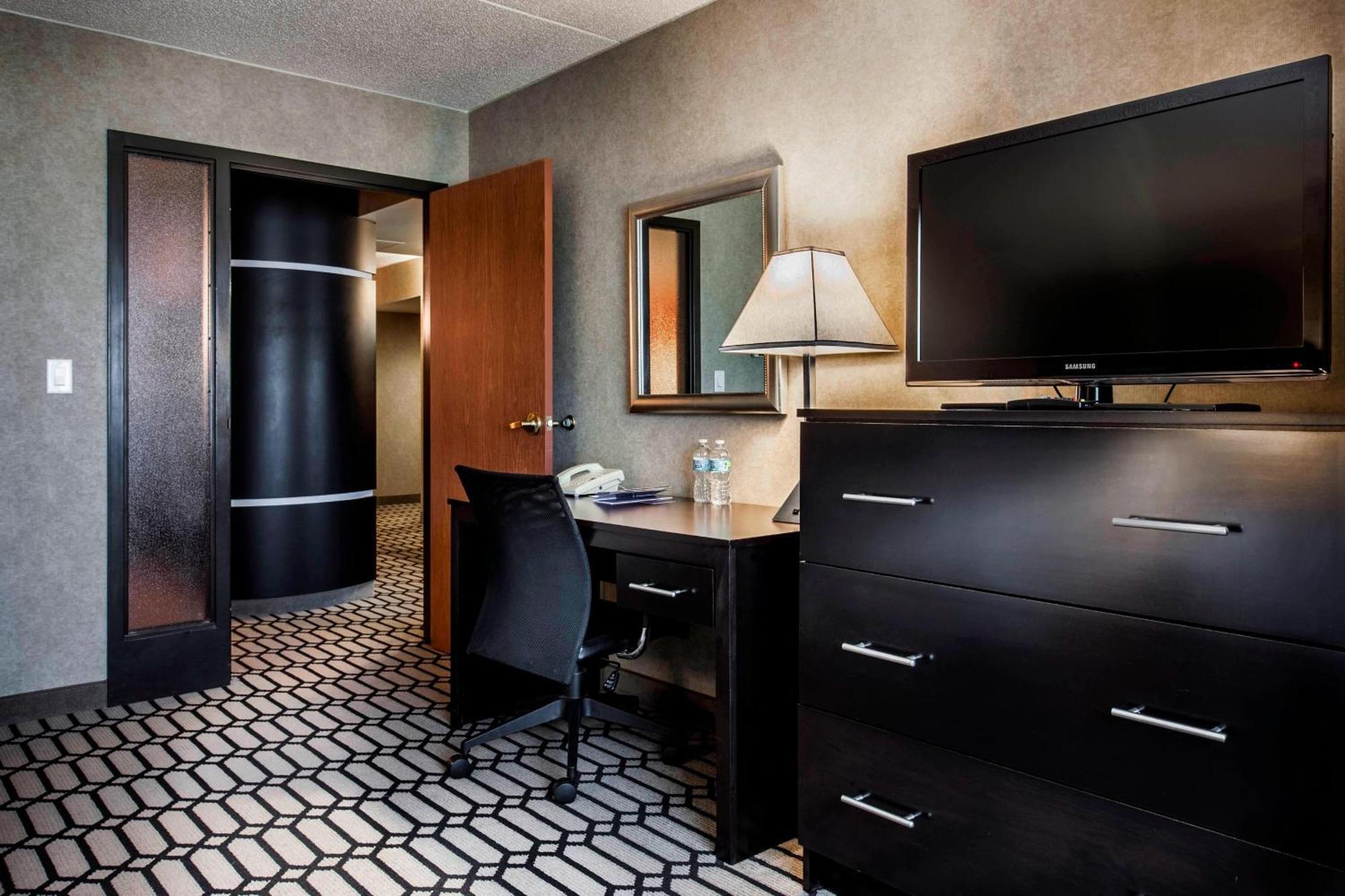 Delta Hotels By Marriott Fargo Dış mekan fotoğraf